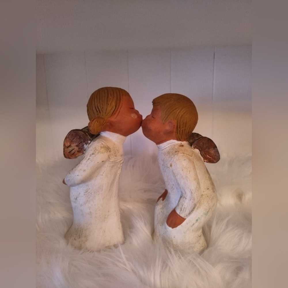 Vintage Hand Made Pottery Christmas Kissing Angels by Jullar of Spain